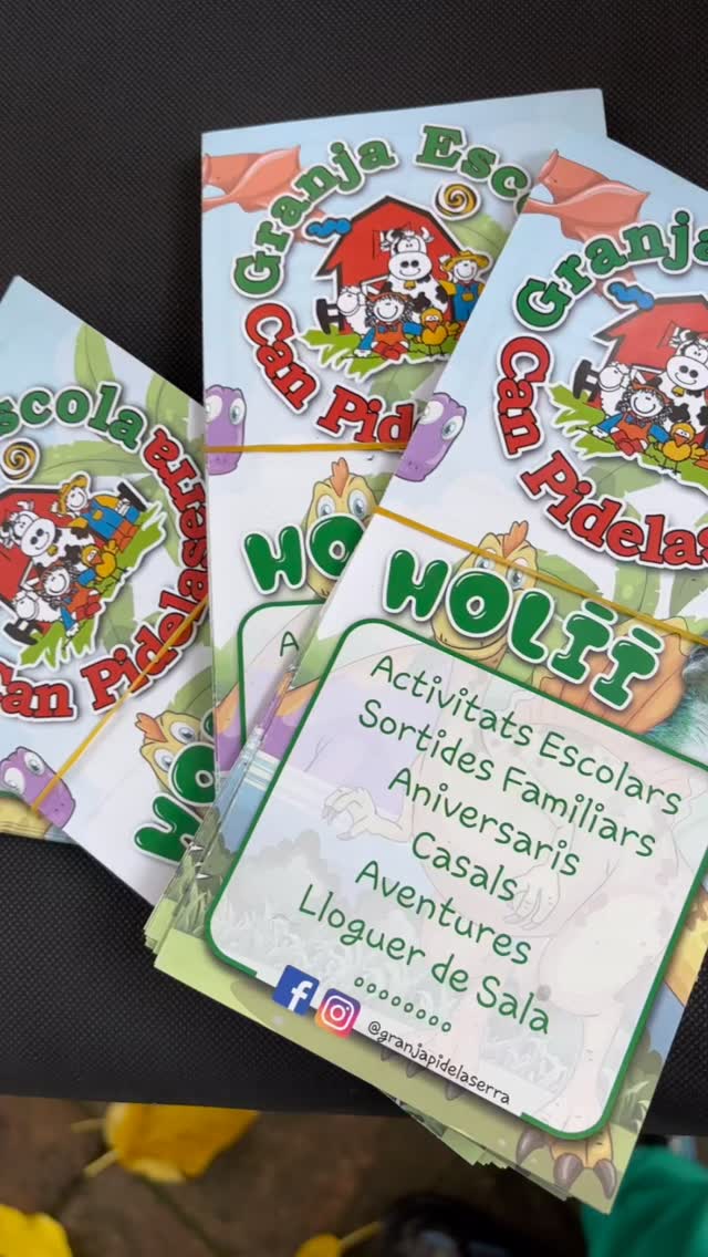 🎄🐑 La màgia del Nadal també es viu a la granja! 🐐🎄

El passat dissabte 20 de desembre vam tenir el plaer de participar a la Fira de Nadal de Martorell, a l’Enrajolada, portant una petita part de la Granja Escola Can Pidelasserra a la ciutat 💚

Els infants van poder:
🐄 Aprendre com es muny una vaca
🐑 Conèixer de prop ovelletes i cabretes
🐇 Acaronar conillets
🌾 Preparar el menjar dels animals

Tot plegat acompanyats de les nostres monitores Jenni i Erika, que amb molta il·lusió i dedicació van fer que els nens i nenes s’ho passessin d’allò més bé mentre aprenien 🥰

Gràcies a totes les famílies per compartir aquest moment tan especial amb nosaltres. Aprendre tocant, vivint i sentint és la millor manera de créixer 🌱 També agraïr a @museusmartorell  per deixar-nos viure un any més la experiencia🥰

📍 Ens veiem ben aviat a la granja!

#CanPidelasserra #GranjaEscola #AprendreJugant #FiraDeNadal #Martorell #AnimalsDeGranja #InfantsFeliços #ExperiènciesEnFamília #EducacióViva 🎅✨